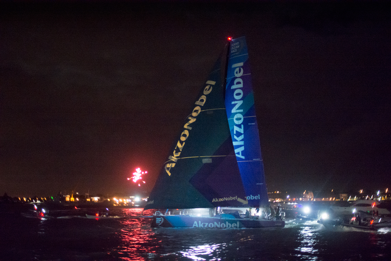 Illustration for article titled Volvo Ocean Race fans? Auckland arrival pics inside